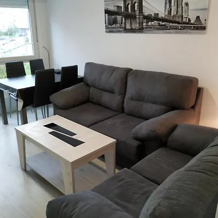 Traviesas Proximo A La Playa Facil Aparcamiento. 8 Huespedes. Apartmán Vigo