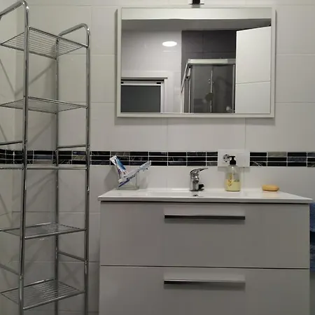 Traviesas Proximo A La Playa Facil Aparcamiento. 8 Huespedes. Apartmán *