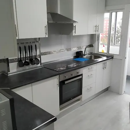 Apartmán Traviesas Proximo A La Playa Facil Aparcamiento. 8 Huespedes. Vigo