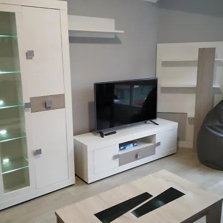 Traviesas Proximo A La Playa Facil Aparcamiento. 8 Huespedes. Apartmán